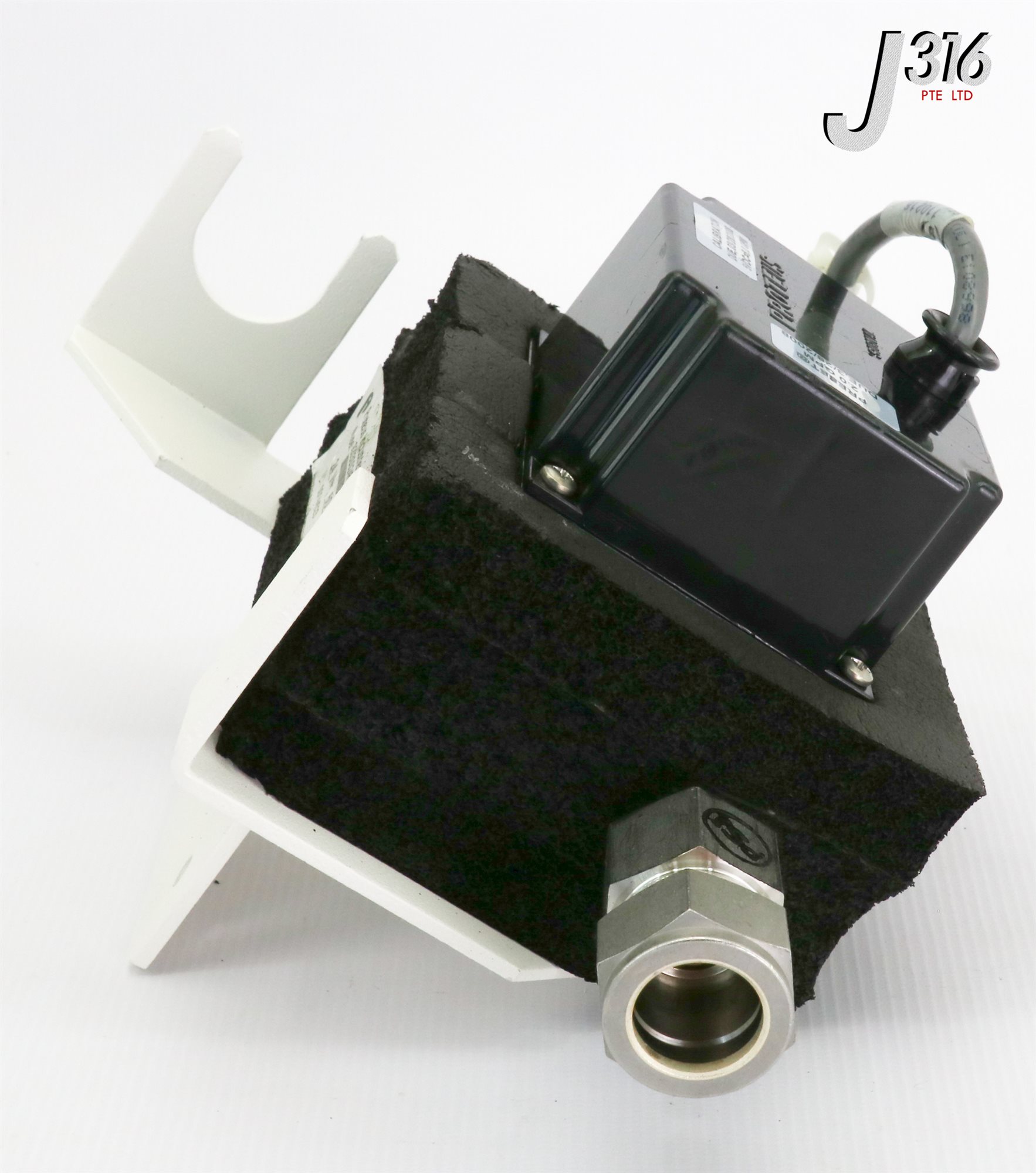 いの 18560 PROTEUS FLUID FLOW SWITCH, 714-801029-003,110216